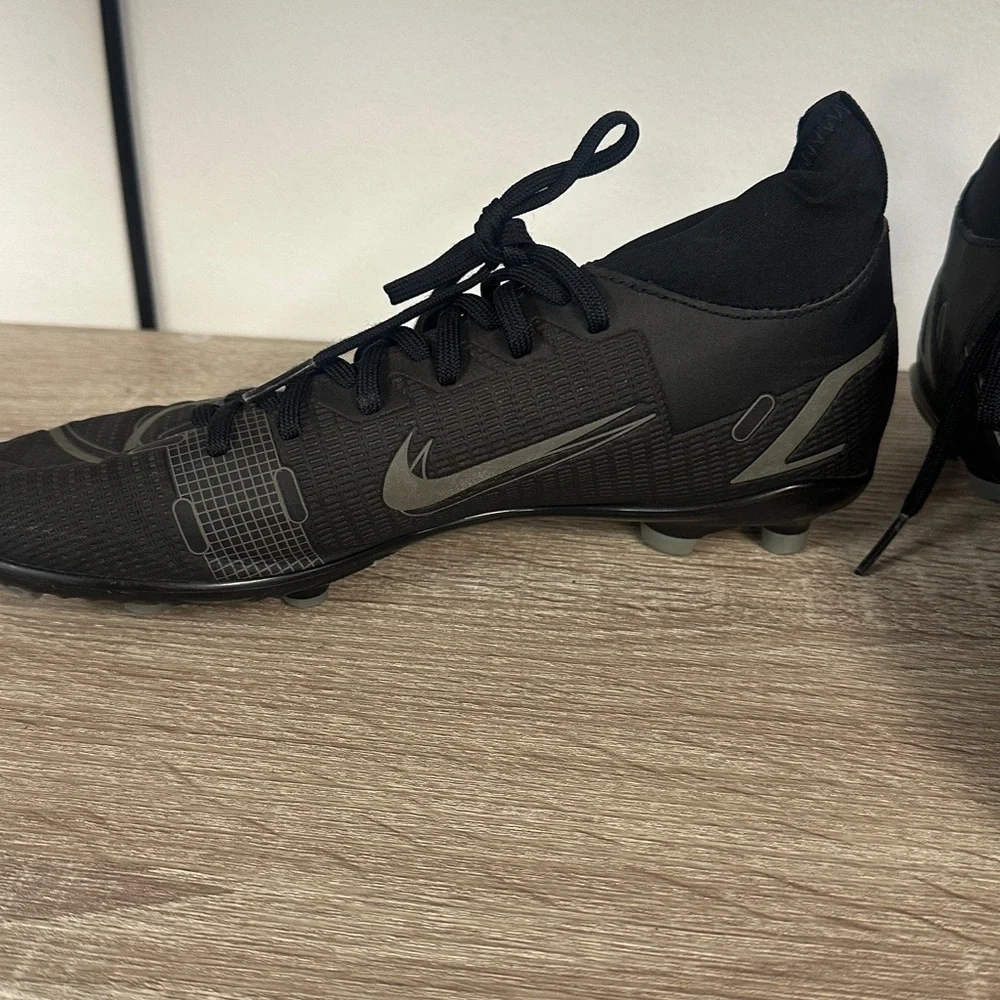 Nike Mercurial Soccer Cleat Black Size 6 Like new - Picture 3 of 6